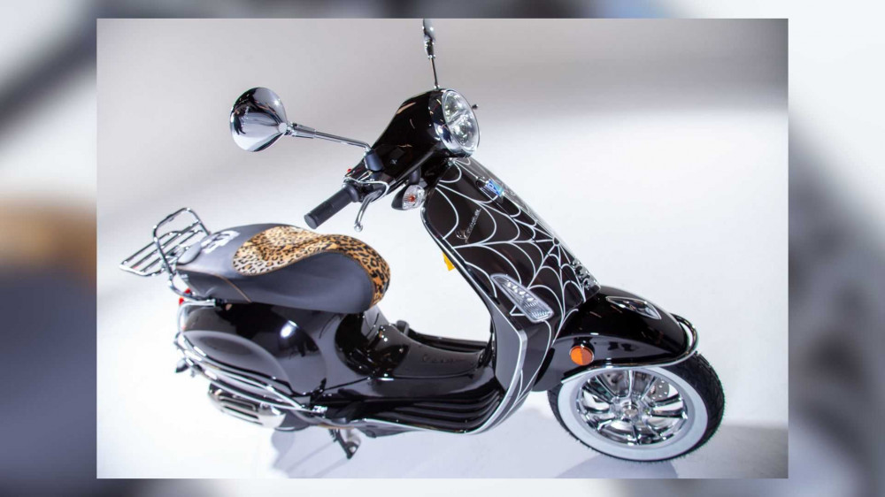  Elvira Macabre Vespa